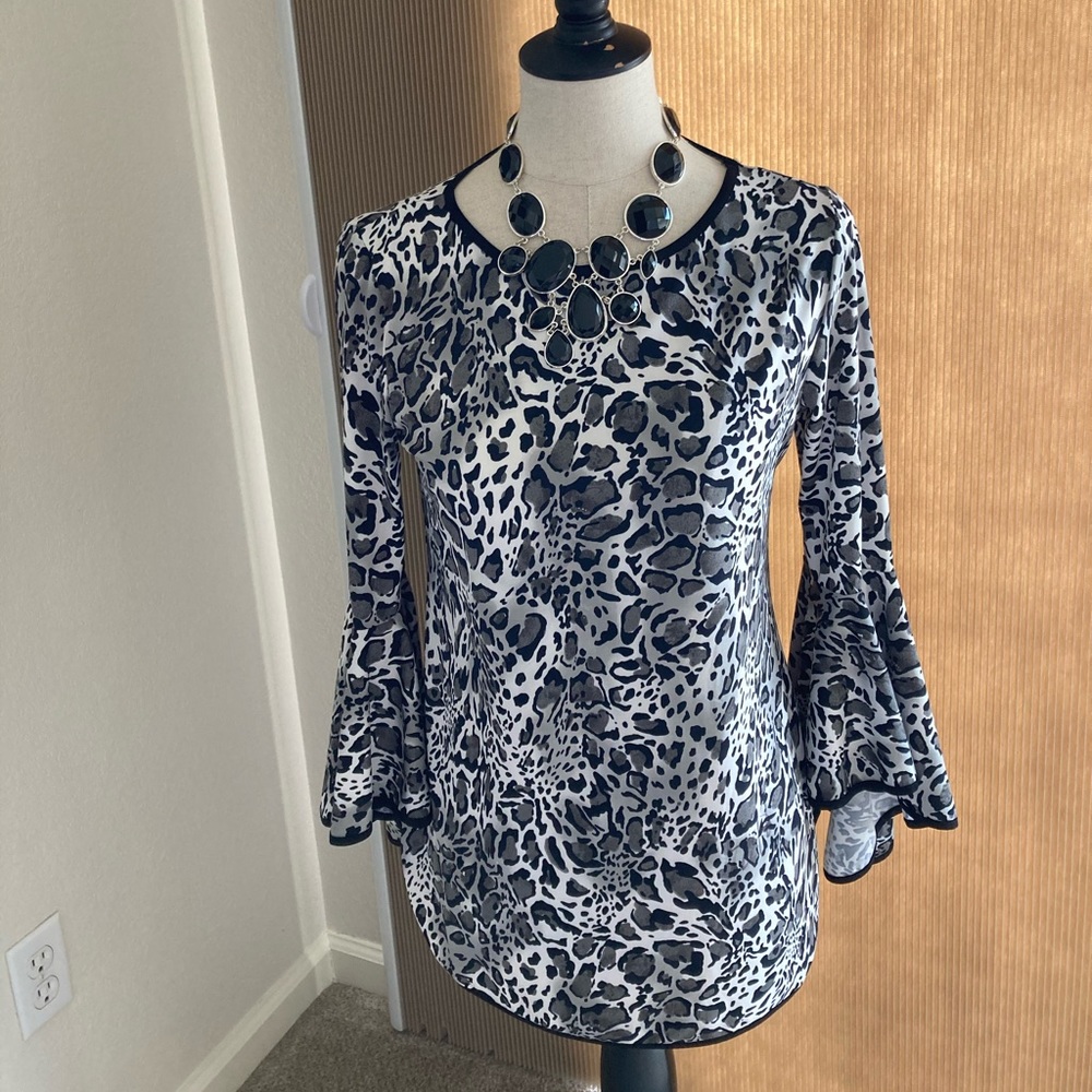 Coco Bianco Leopard print blouse (S) NWOT